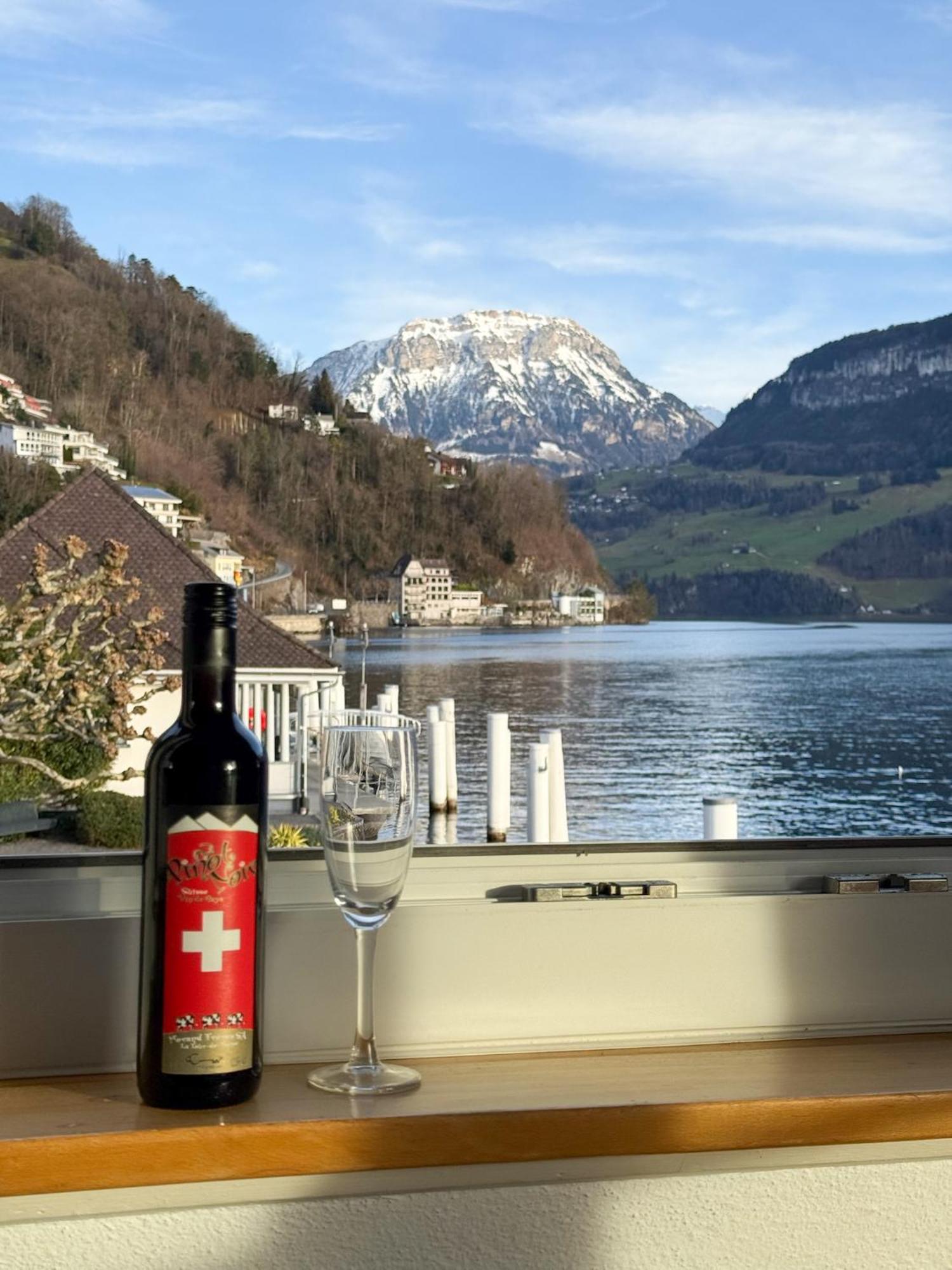 Seehotel Schwert Gersau Exteriör bild
