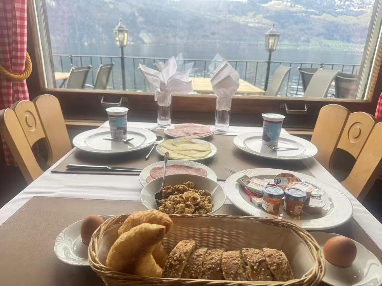 Seehotel Schwert Gersau Exteriör bild